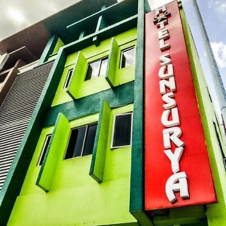 Hotel Sunsurya Кланг Экстерьер фото