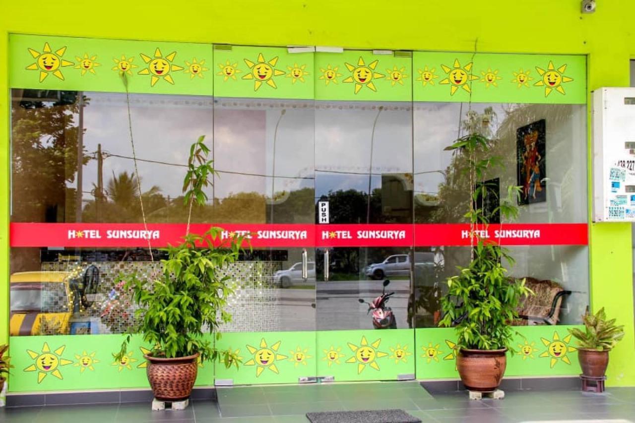 Hotel Sunsurya Кланг Экстерьер фото