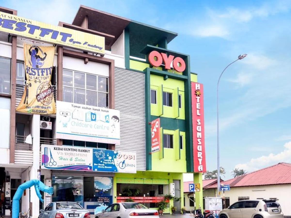Hotel Sunsurya Кланг Экстерьер фото