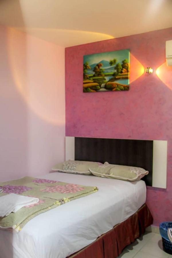 Hotel Sunsurya Кланг Экстерьер фото