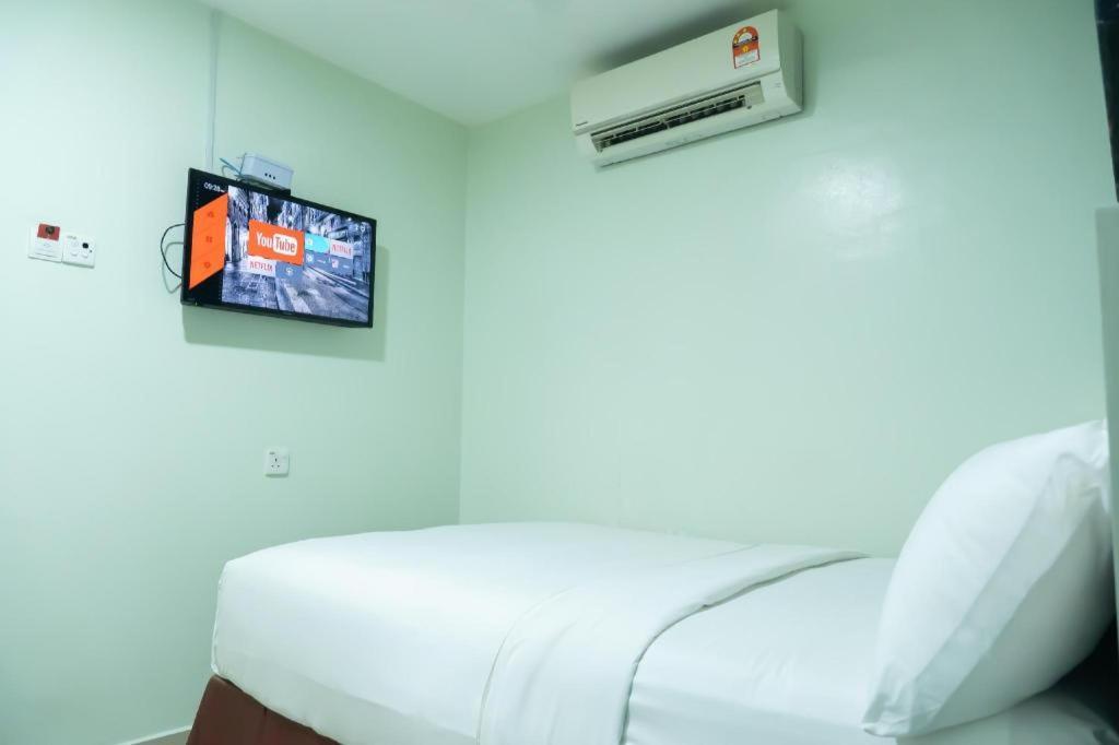 Hotel Sunsurya Кланг Экстерьер фото
