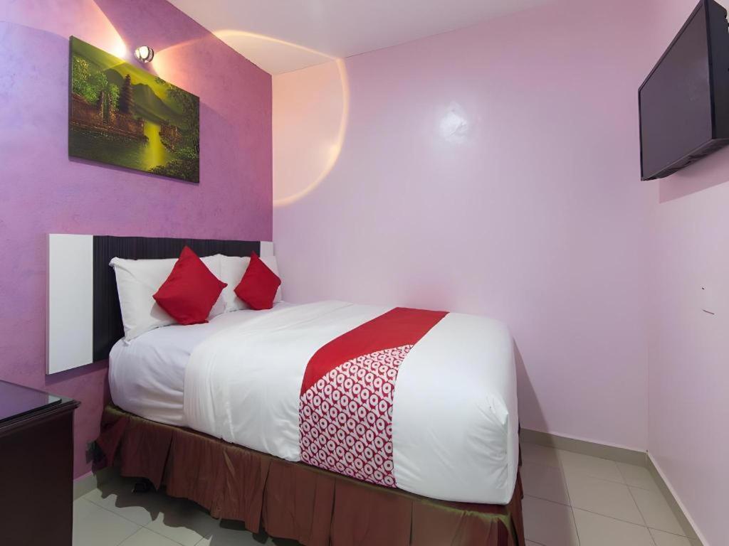 Hotel Sunsurya Кланг Экстерьер фото