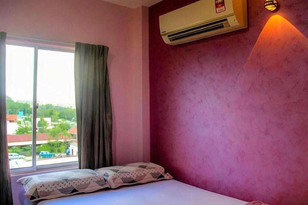 Hotel Sunsurya Кланг Экстерьер фото