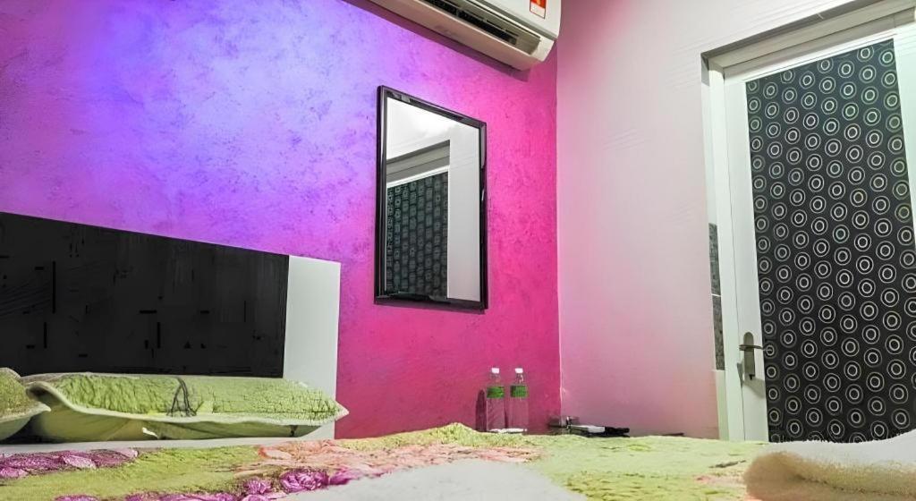 Hotel Sunsurya Кланг Экстерьер фото