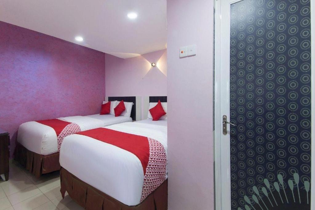 Hotel Sunsurya Кланг Экстерьер фото