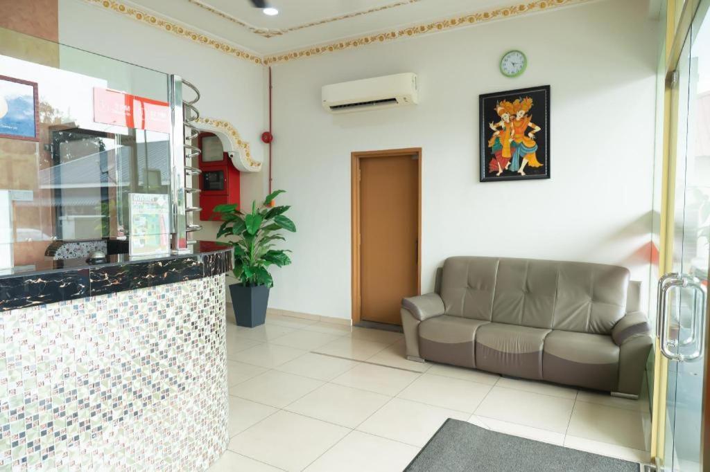 Hotel Sunsurya Кланг Экстерьер фото