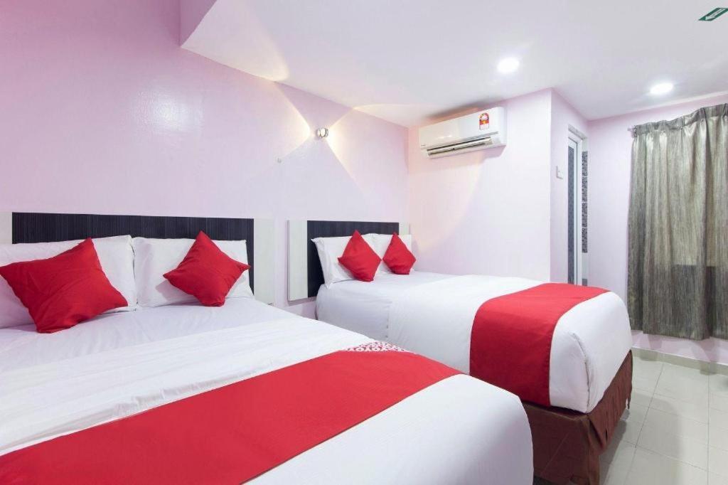 Hotel Sunsurya Кланг Экстерьер фото